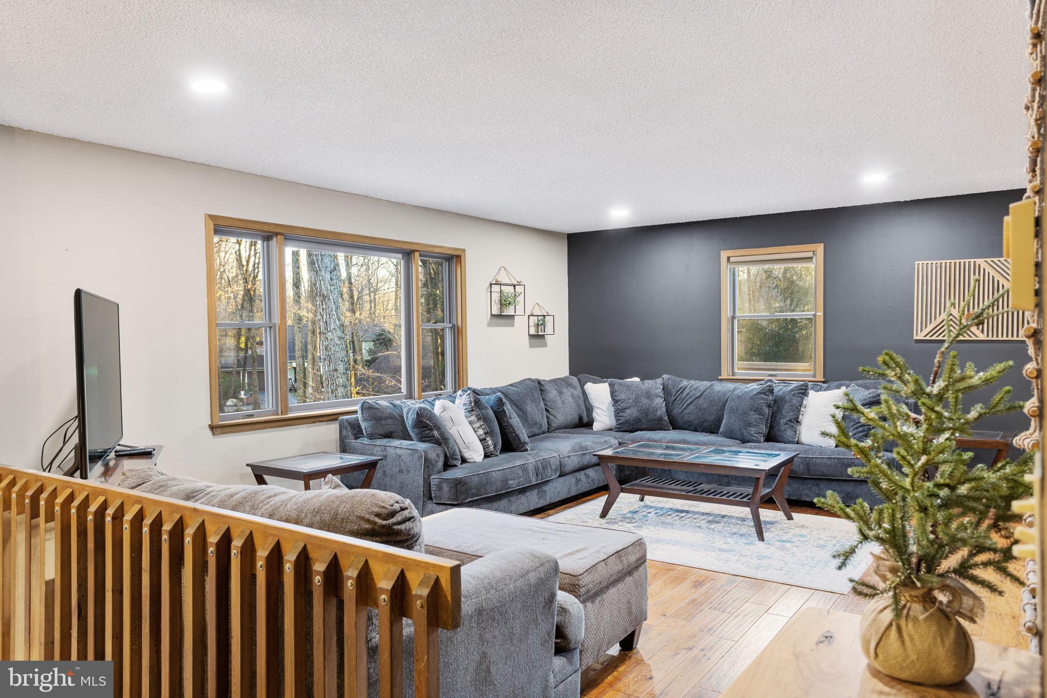 49 FOREST DRIVE