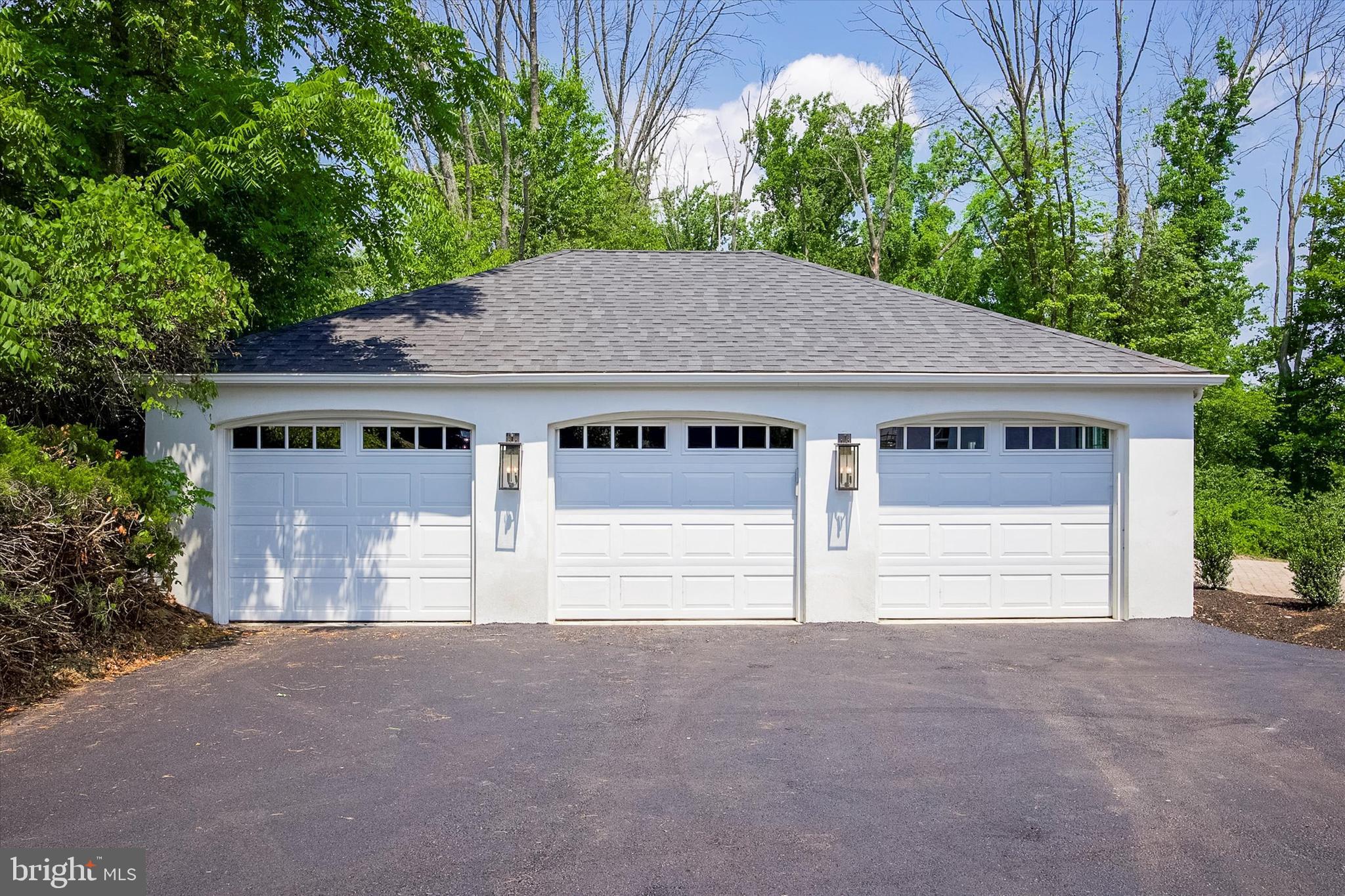 607 GOLF CLUB ROAD