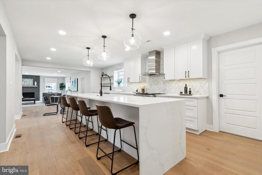 607 GOLF CLUB ROAD