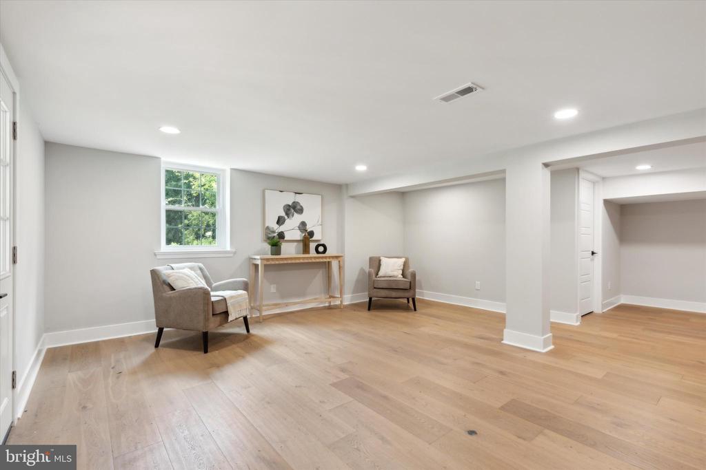 607 GOLF CLUB ROAD