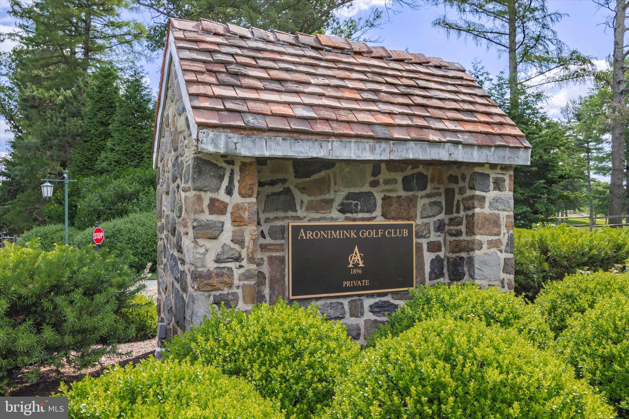 607 GOLF CLUB ROAD