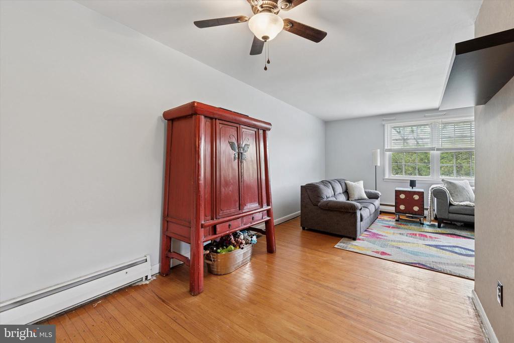 1721 DARTMOUTH DRIVE