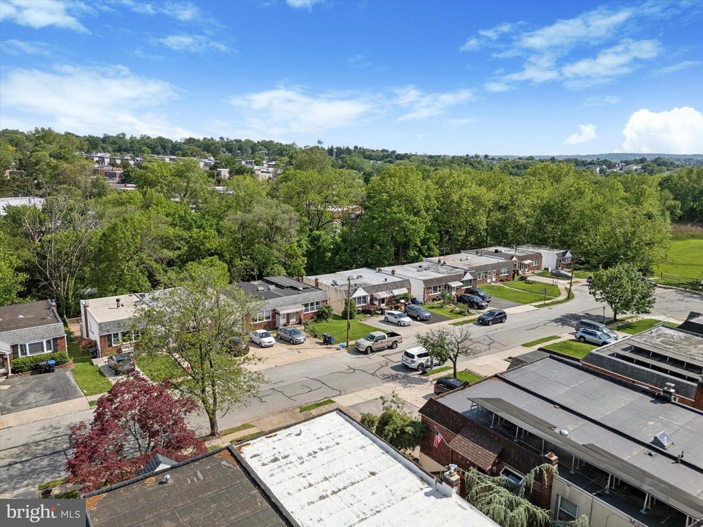 1721 DARTMOUTH DRIVE