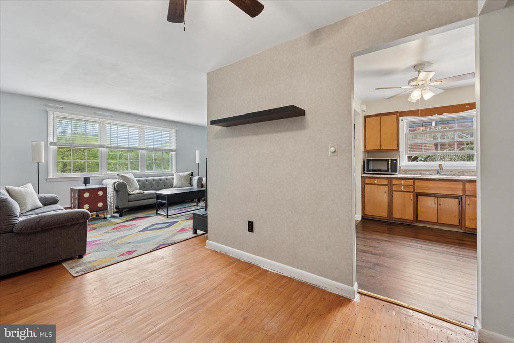 1721 DARTMOUTH DRIVE