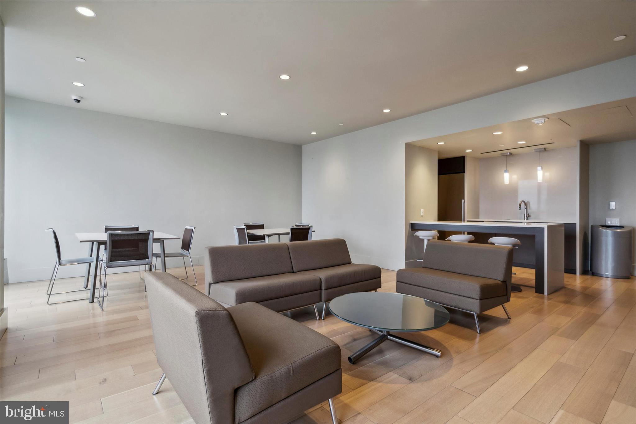 2018 WALNUT STREET 32 27C