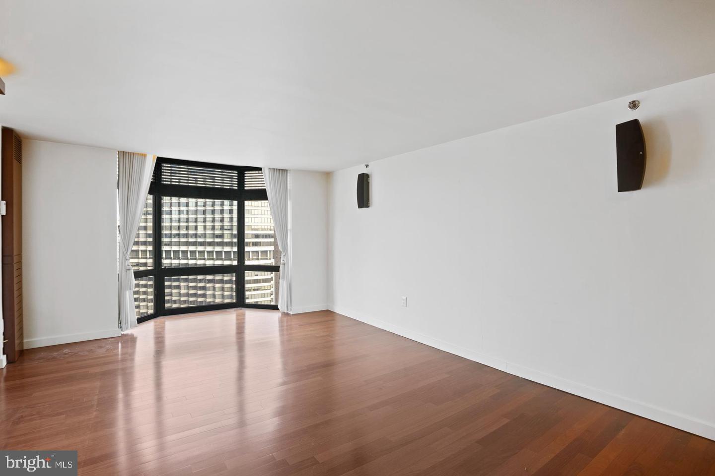 2018 WALNUT STREET 32 27C