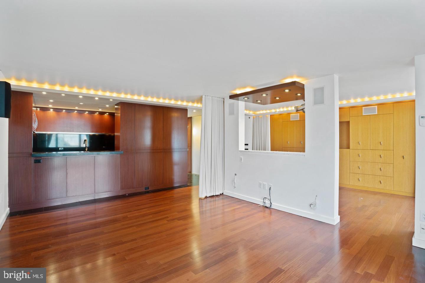 2018 WALNUT STREET 32 27C
