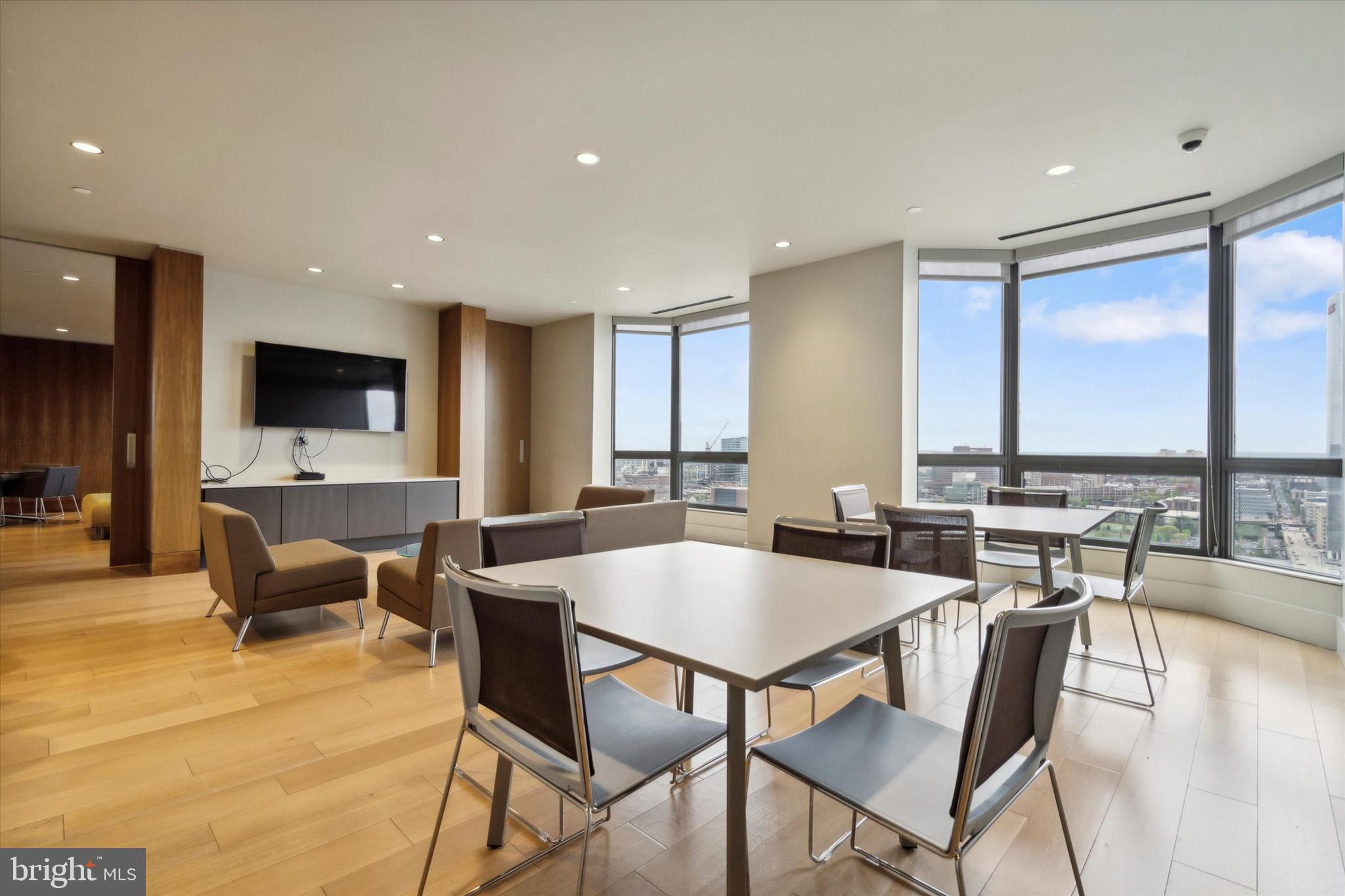 2018 WALNUT STREET 32 27C