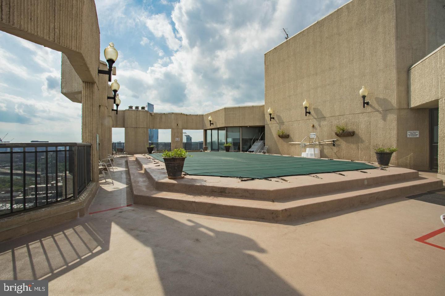 2018 WALNUT STREET 32 27C