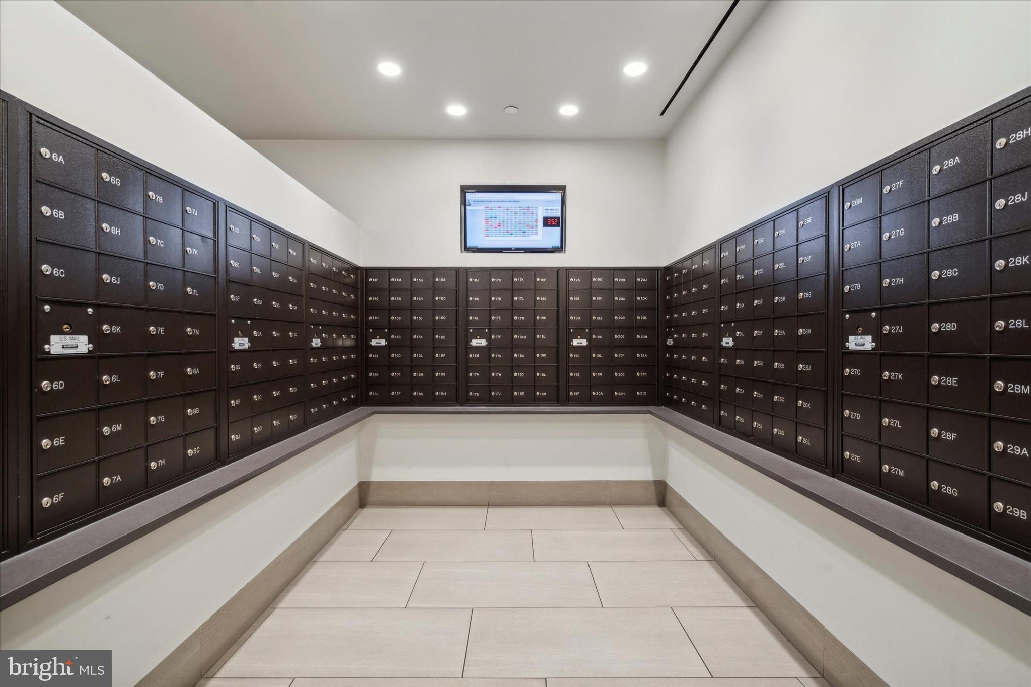 2018 WALNUT STREET 32 27C