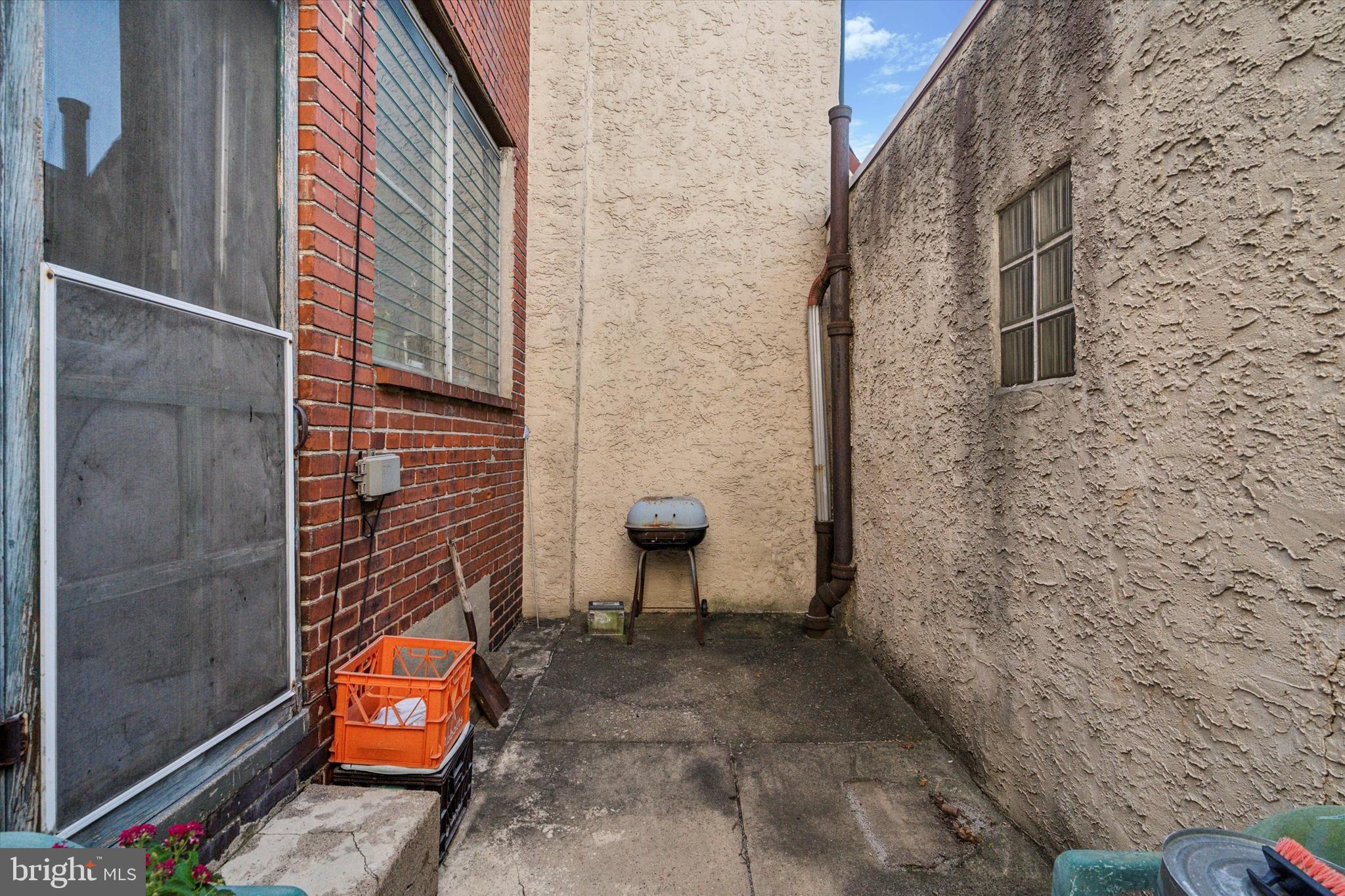 1118 MCCLELLAN STREET