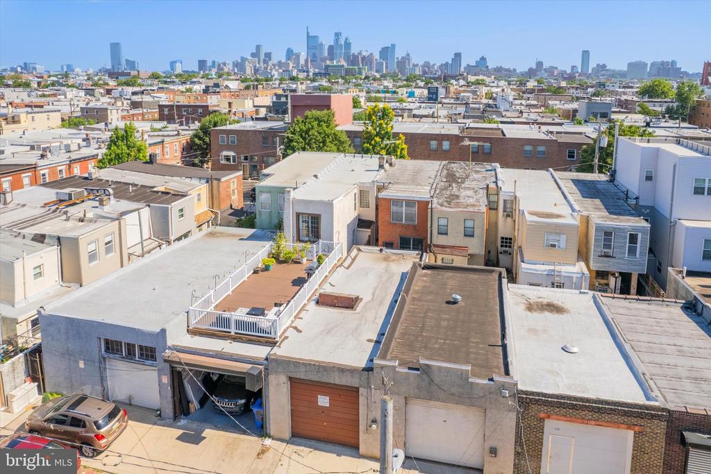 1118 MCCLELLAN STREET