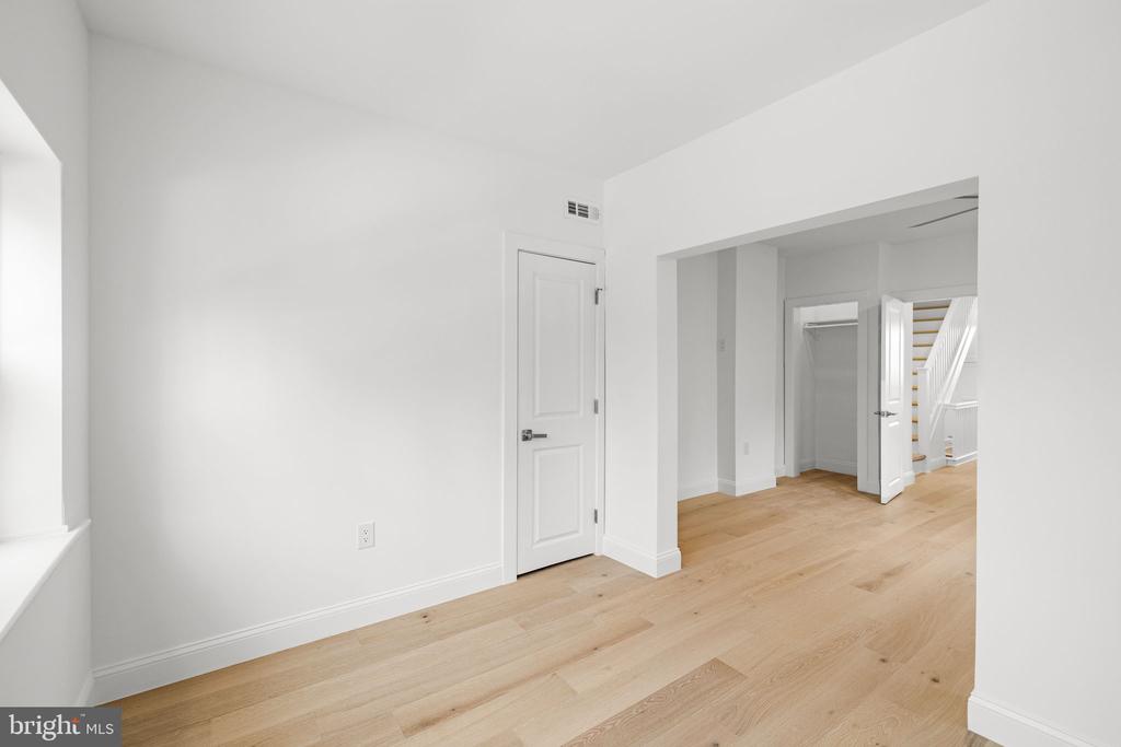 80 E JOHNSON STREET