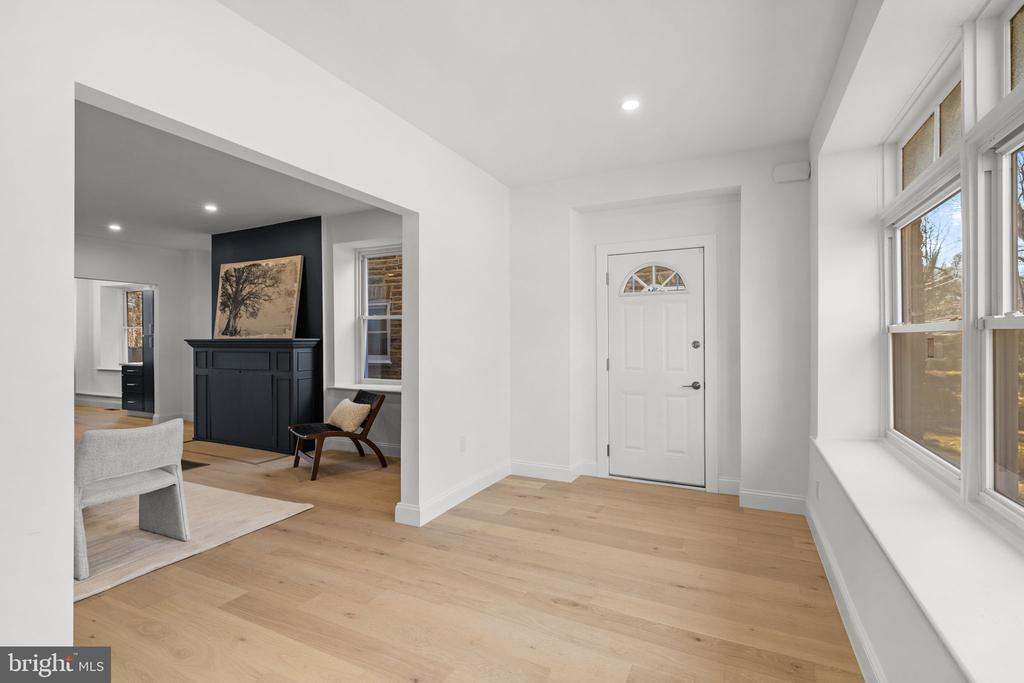 80 E JOHNSON STREET