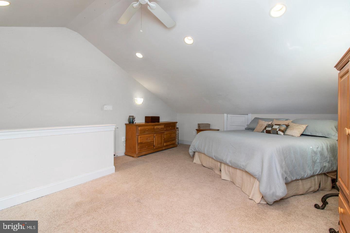 317 RECTOR STREET 19