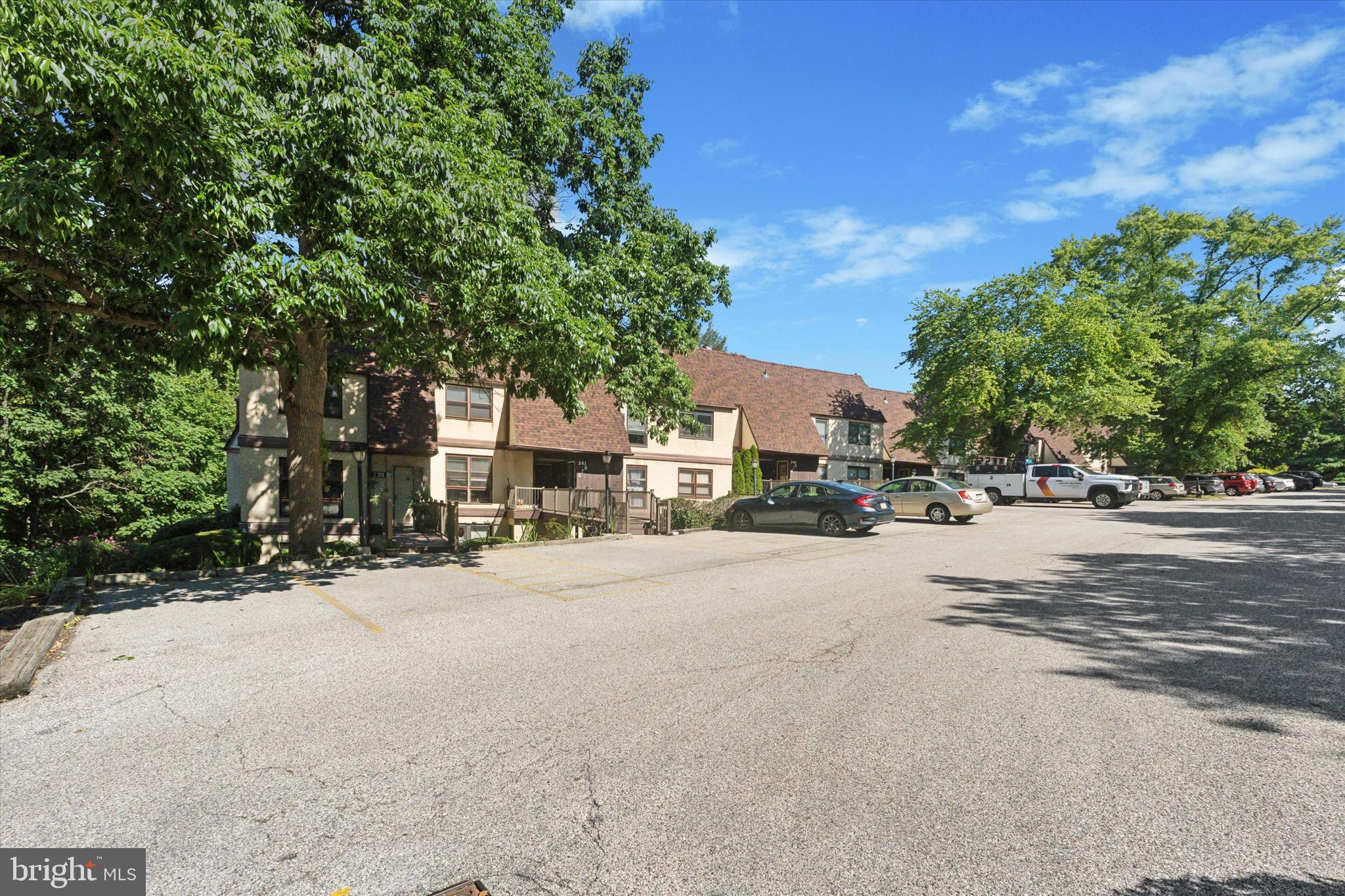 239 SHAWMONT AVENUE 10A1
