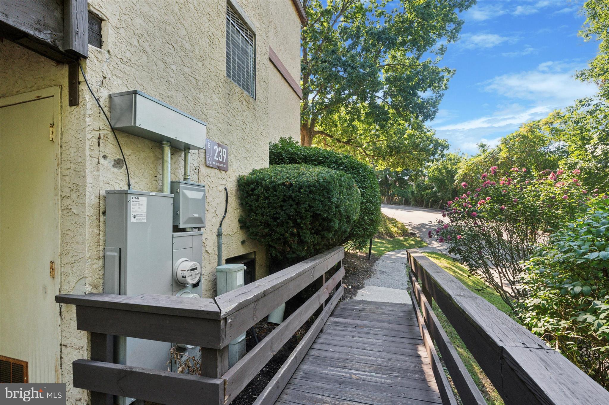 239 SHAWMONT AVENUE 10A1