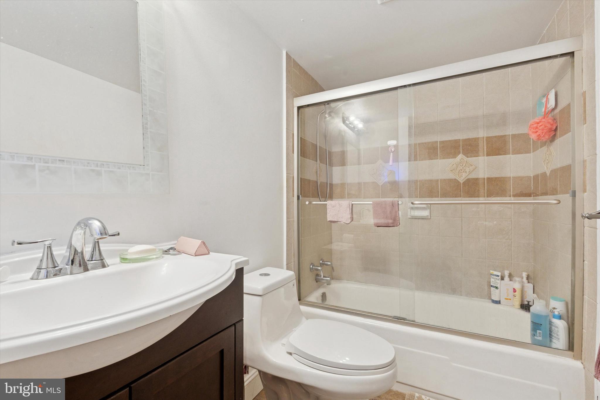 239 SHAWMONT AVENUE 10A1
