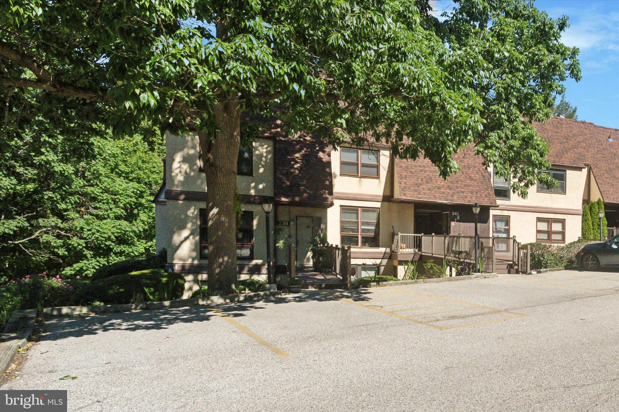239 SHAWMONT AVENUE 10A1