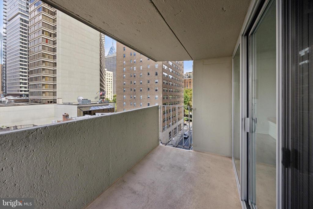 224 W RITTENHOUSE SQUARE 30 715A
