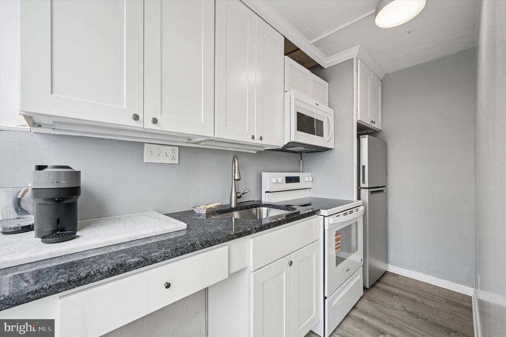 224 W RITTENHOUSE SQUARE 30 715A