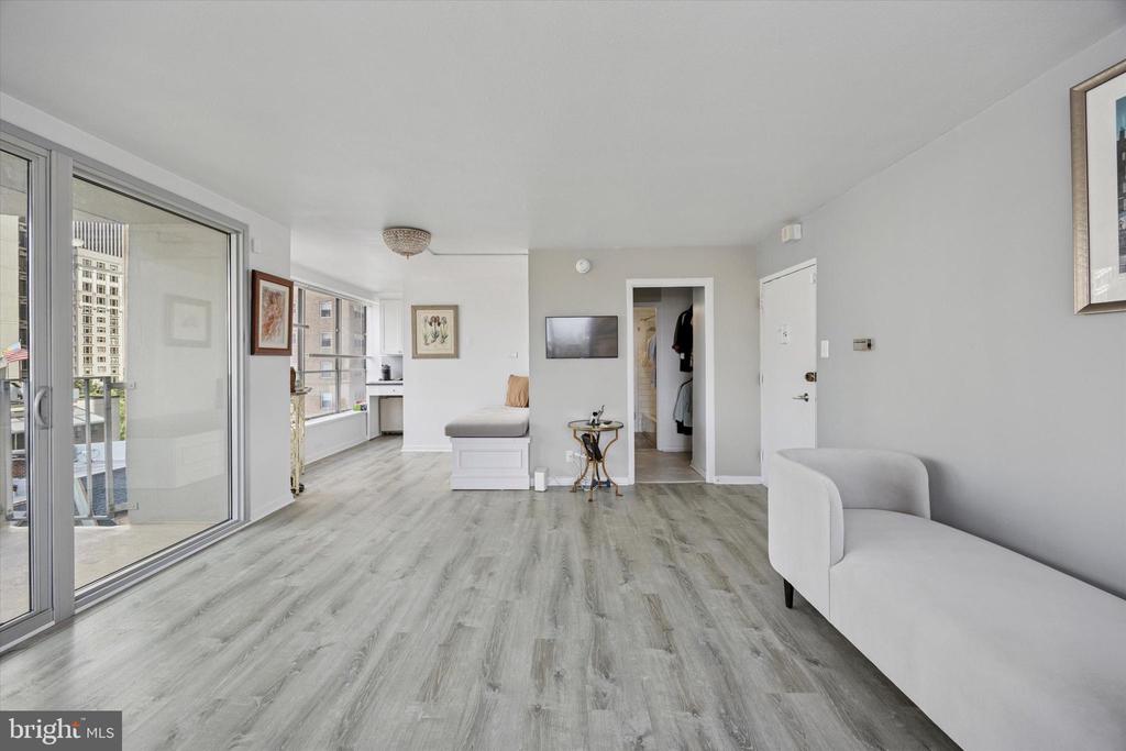 224 W RITTENHOUSE SQUARE 30 715A