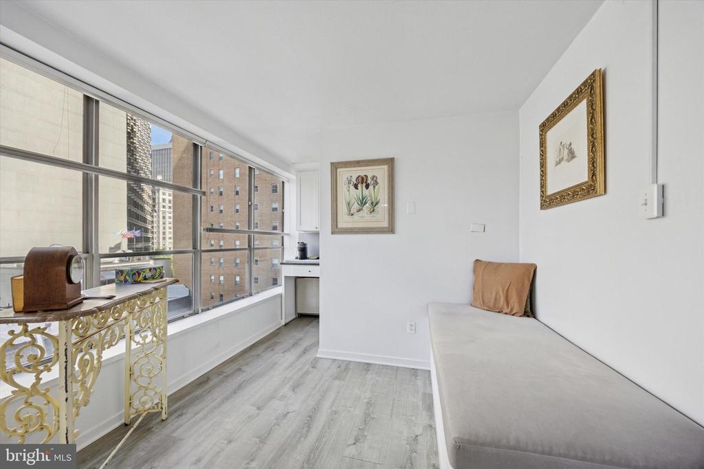 224 W RITTENHOUSE SQUARE 30 715A