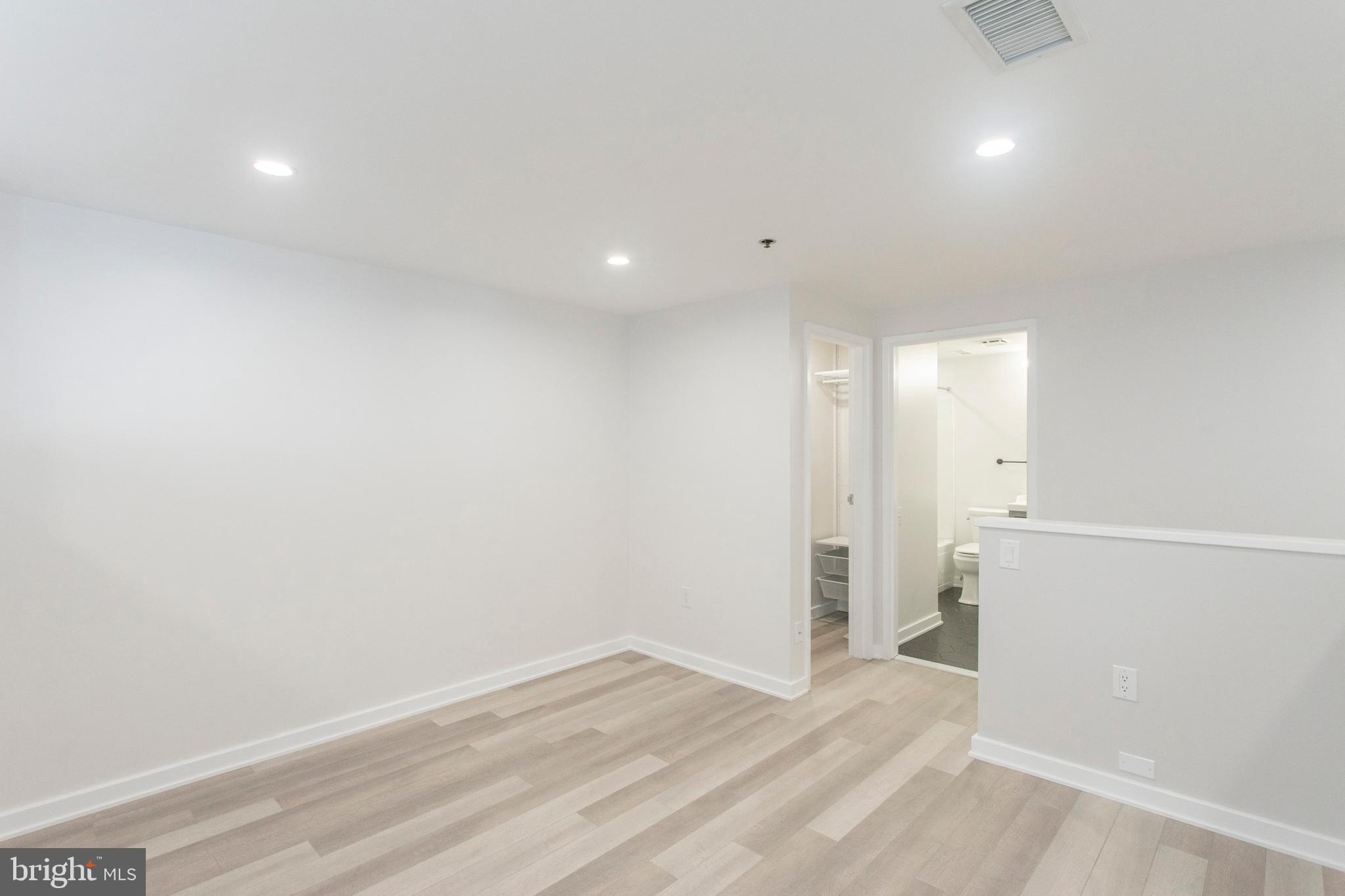 315 NEW STREET 424
