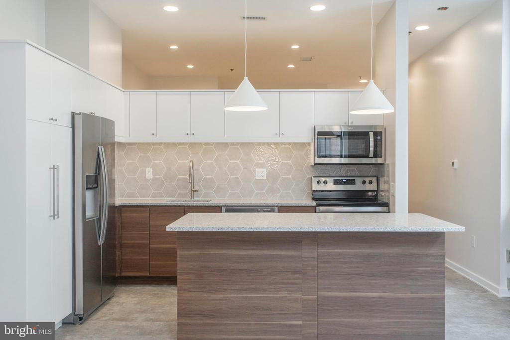 315 NEW STREET 424