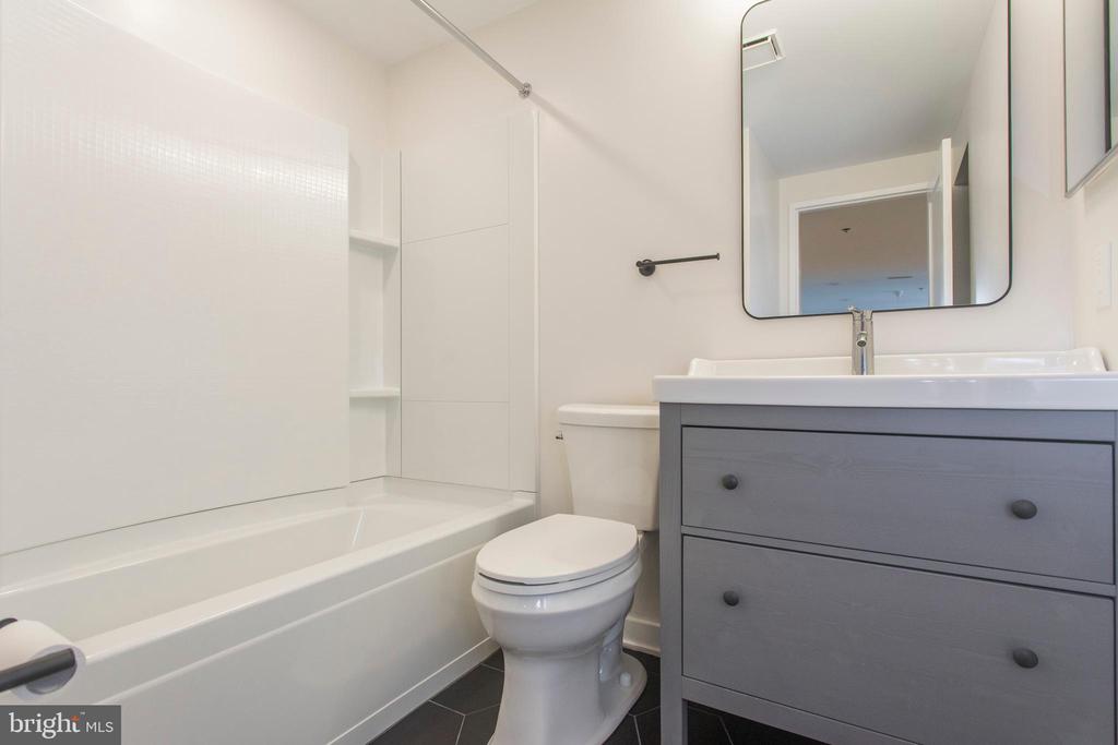 315 NEW STREET 424