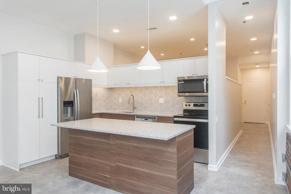 315 NEW STREET 424