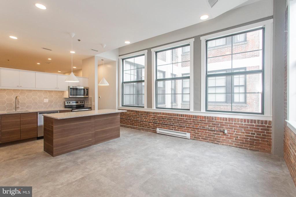 315 NEW STREET 424
