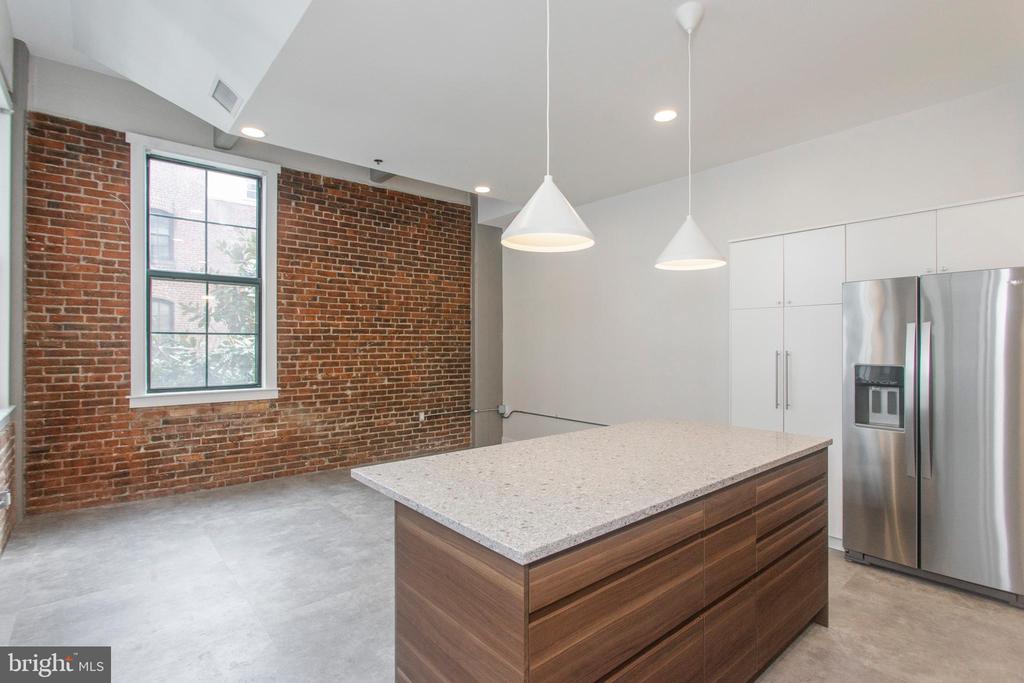 315 NEW STREET 424