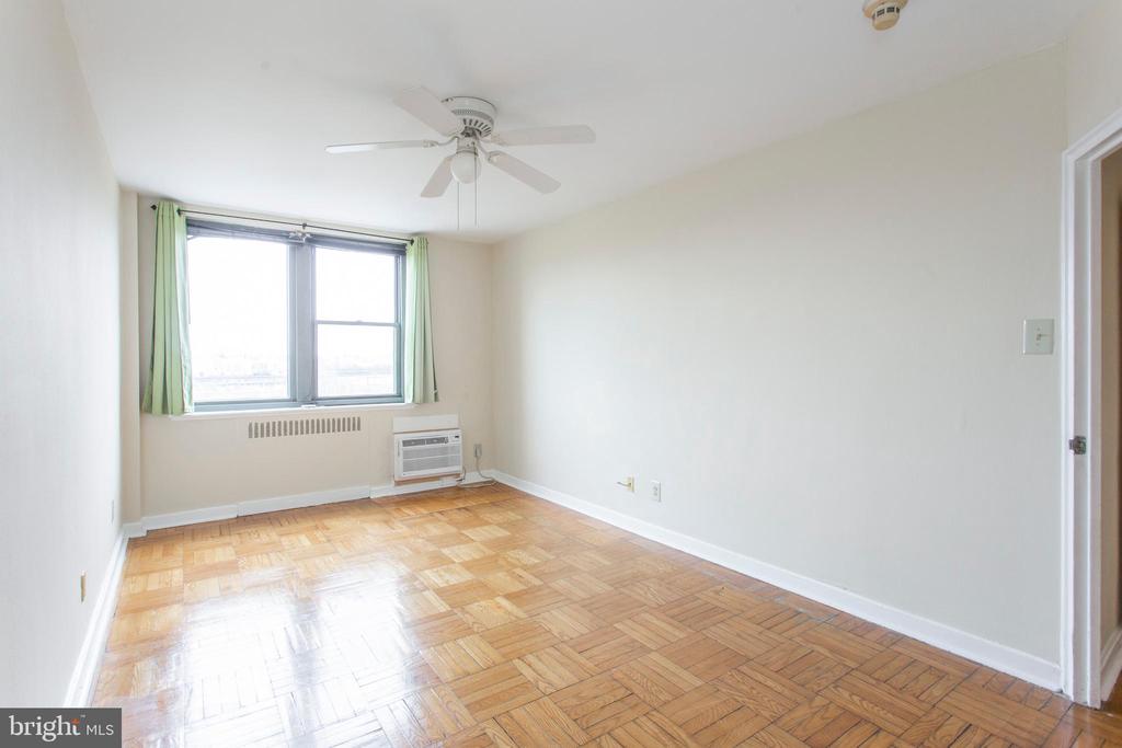 2601 PENNSYLVANIA AVENUE 711