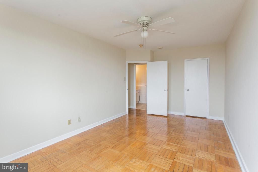 2601 PENNSYLVANIA AVENUE 711