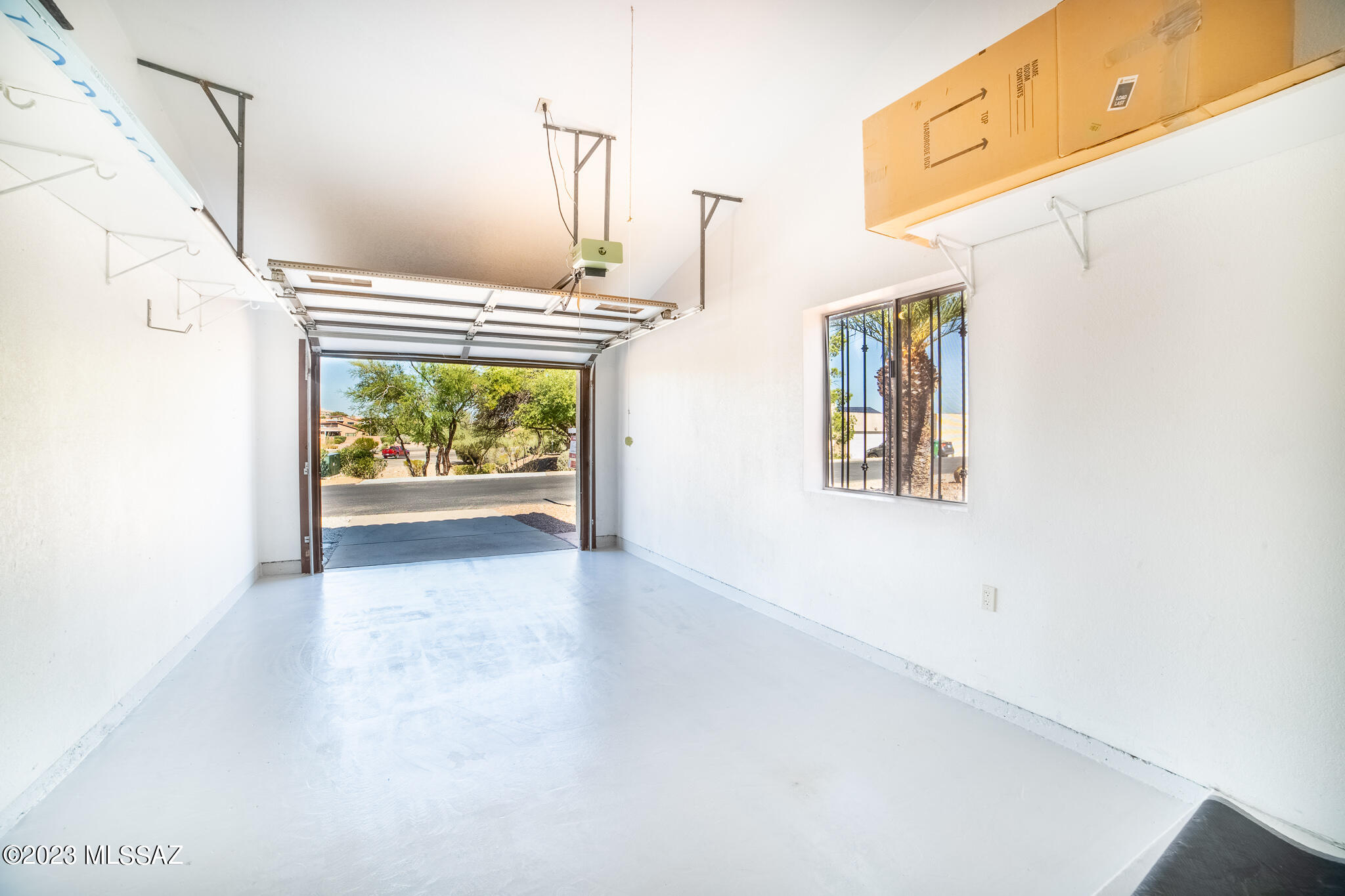 1551 W Calle Mendoza