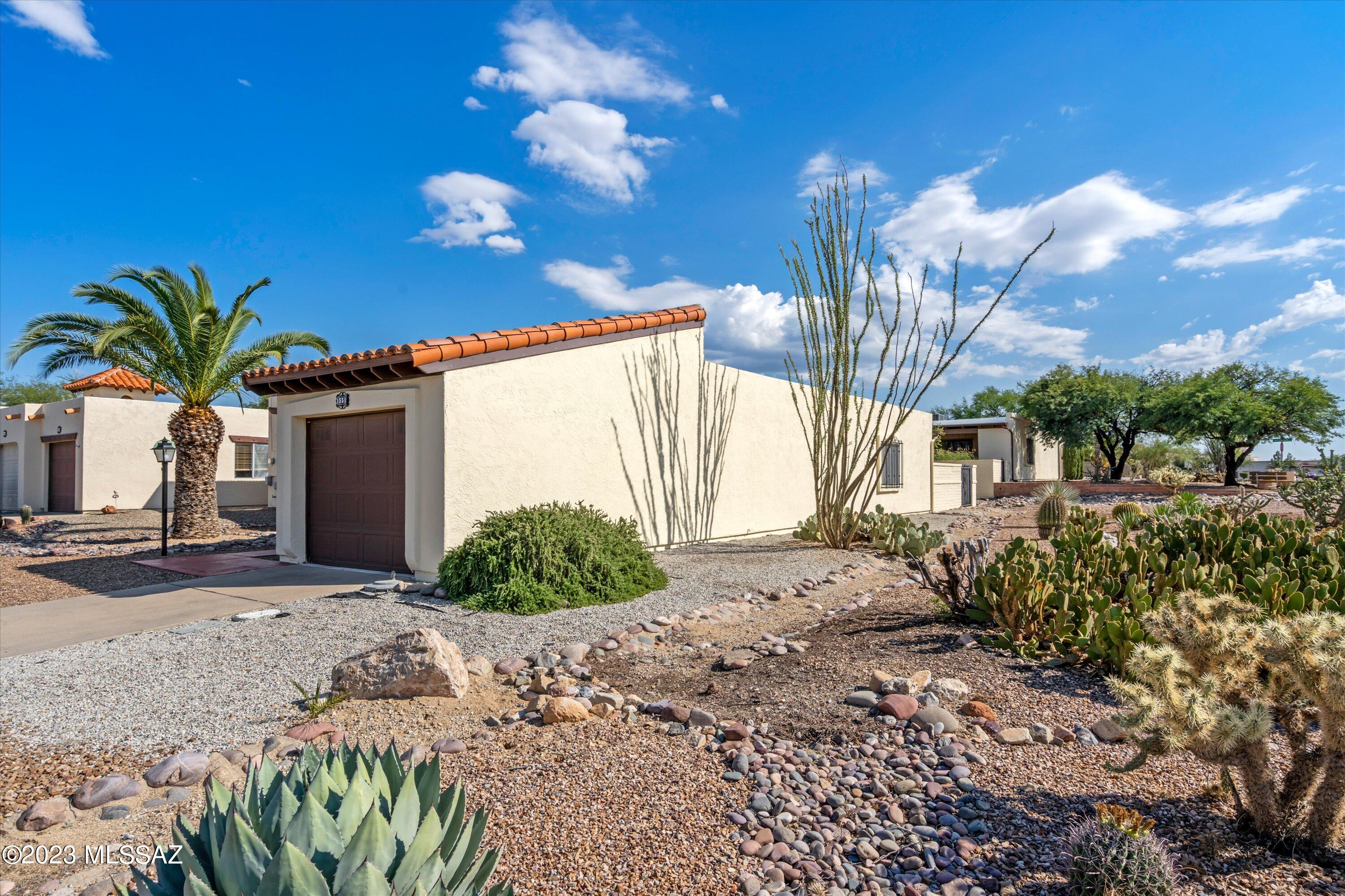 1551 W Calle Mendoza