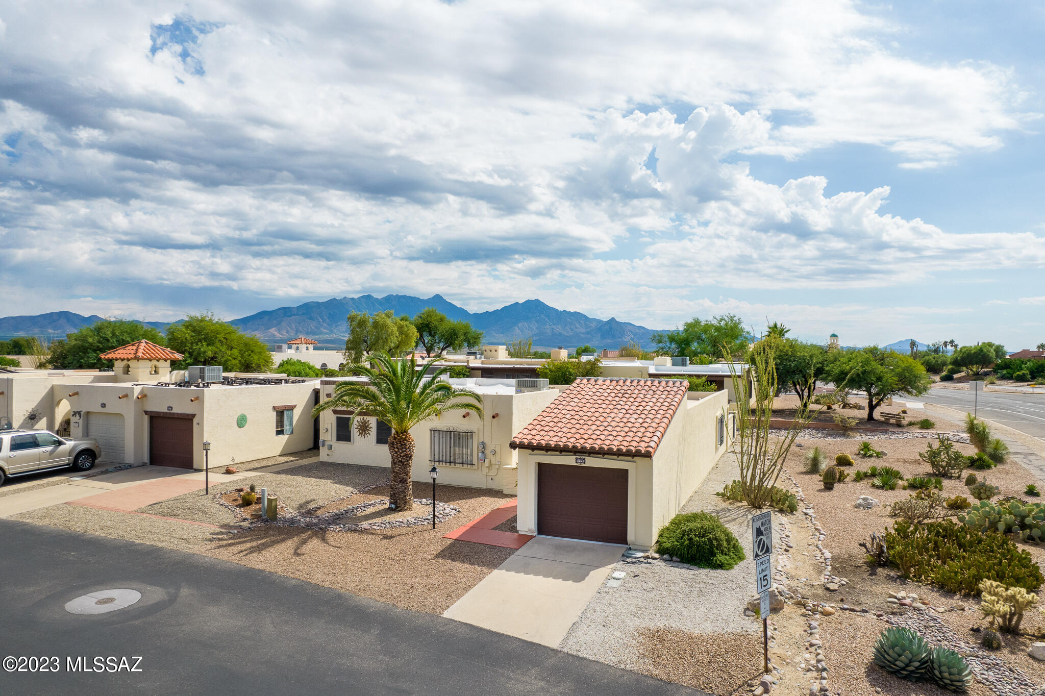 1551 W Calle Mendoza