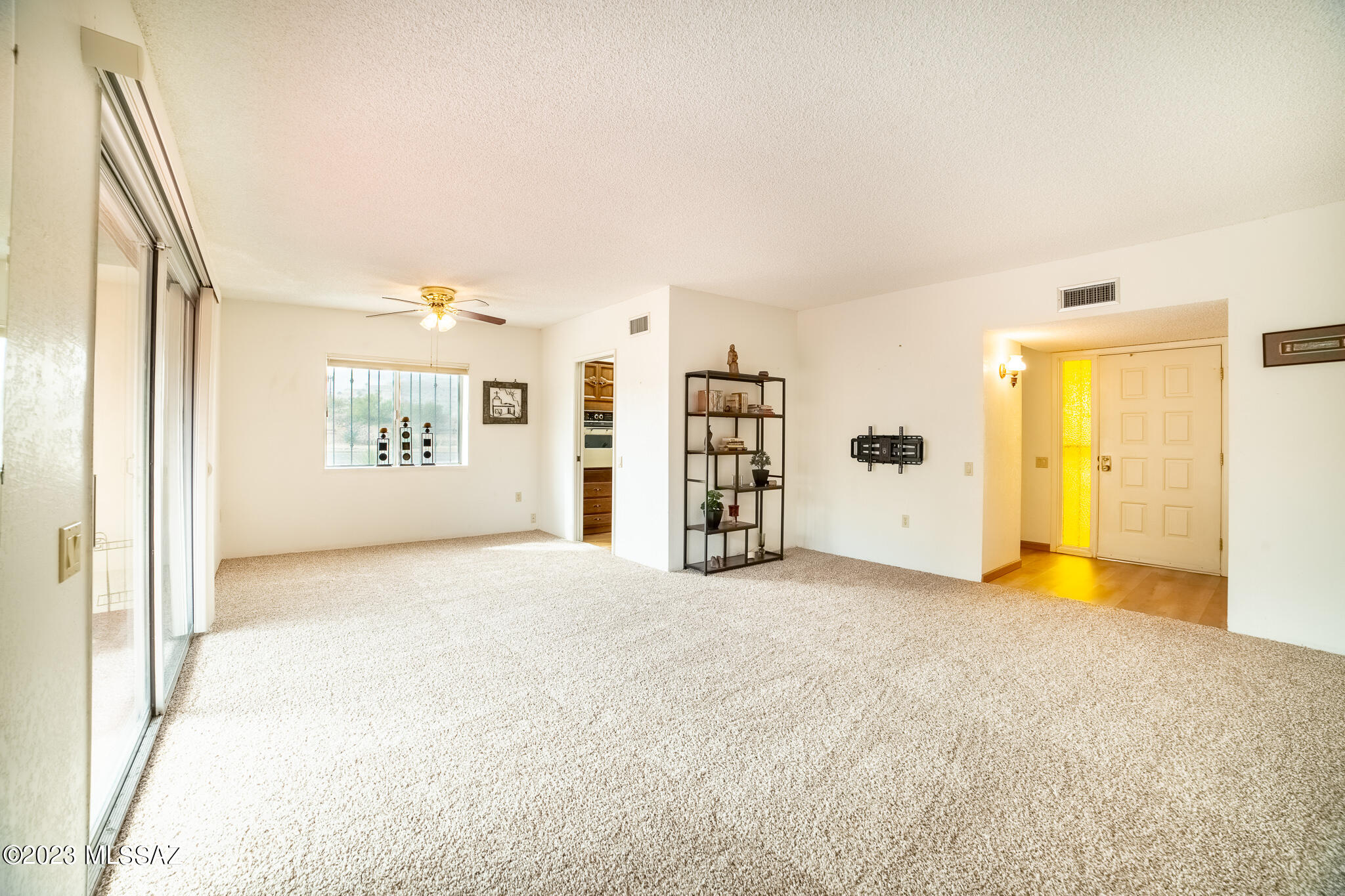 1551 W Calle Mendoza