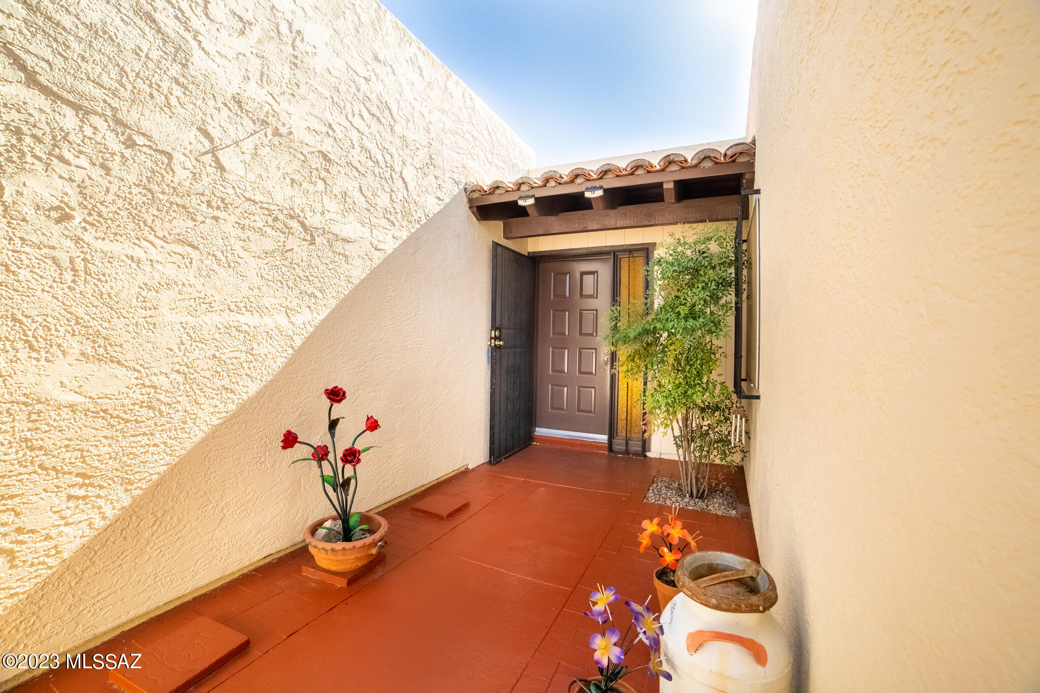 1551 W Calle Mendoza