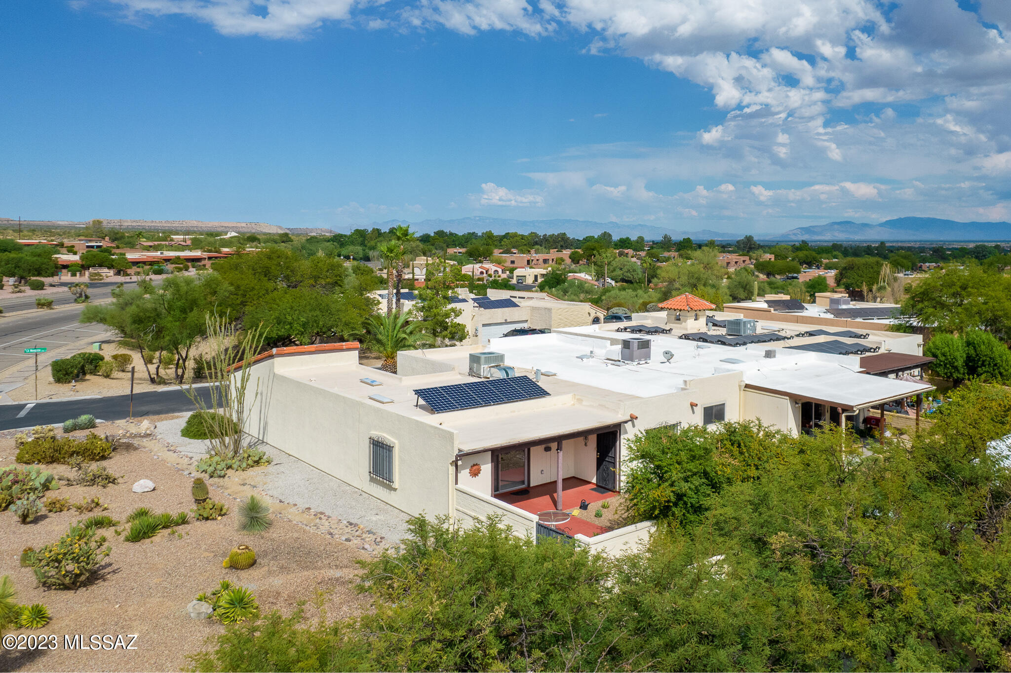 1551 W Calle Mendoza