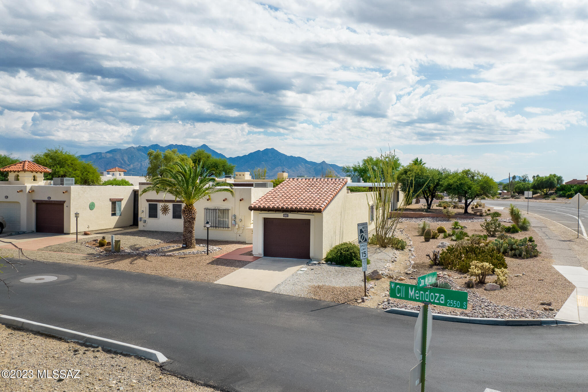 1551 W Calle Mendoza