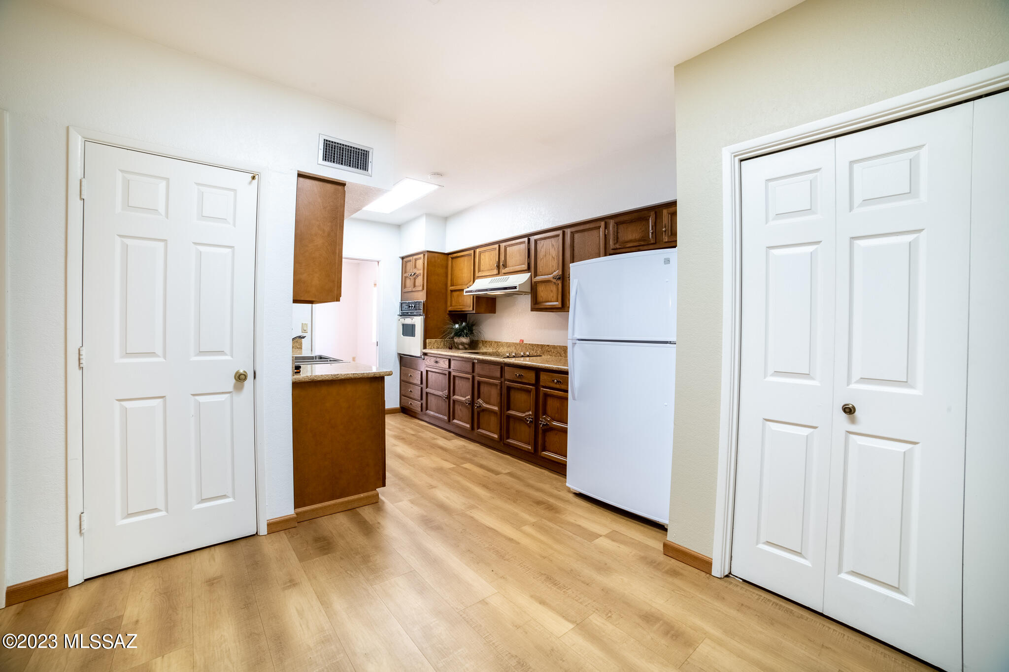 1551 W Calle Mendoza