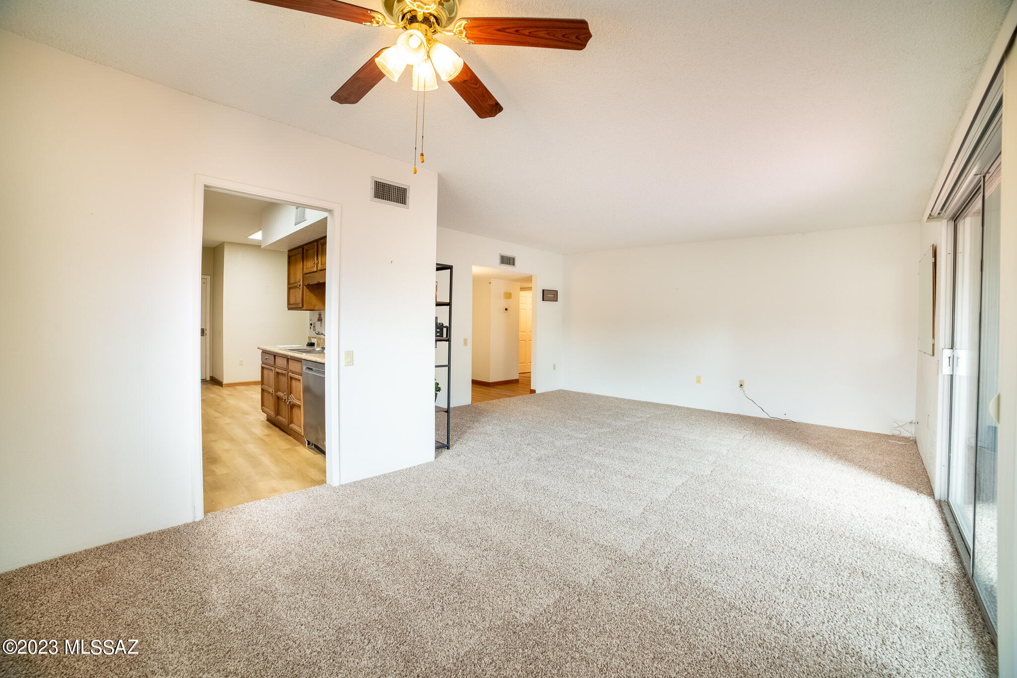 1551 W Calle Mendoza