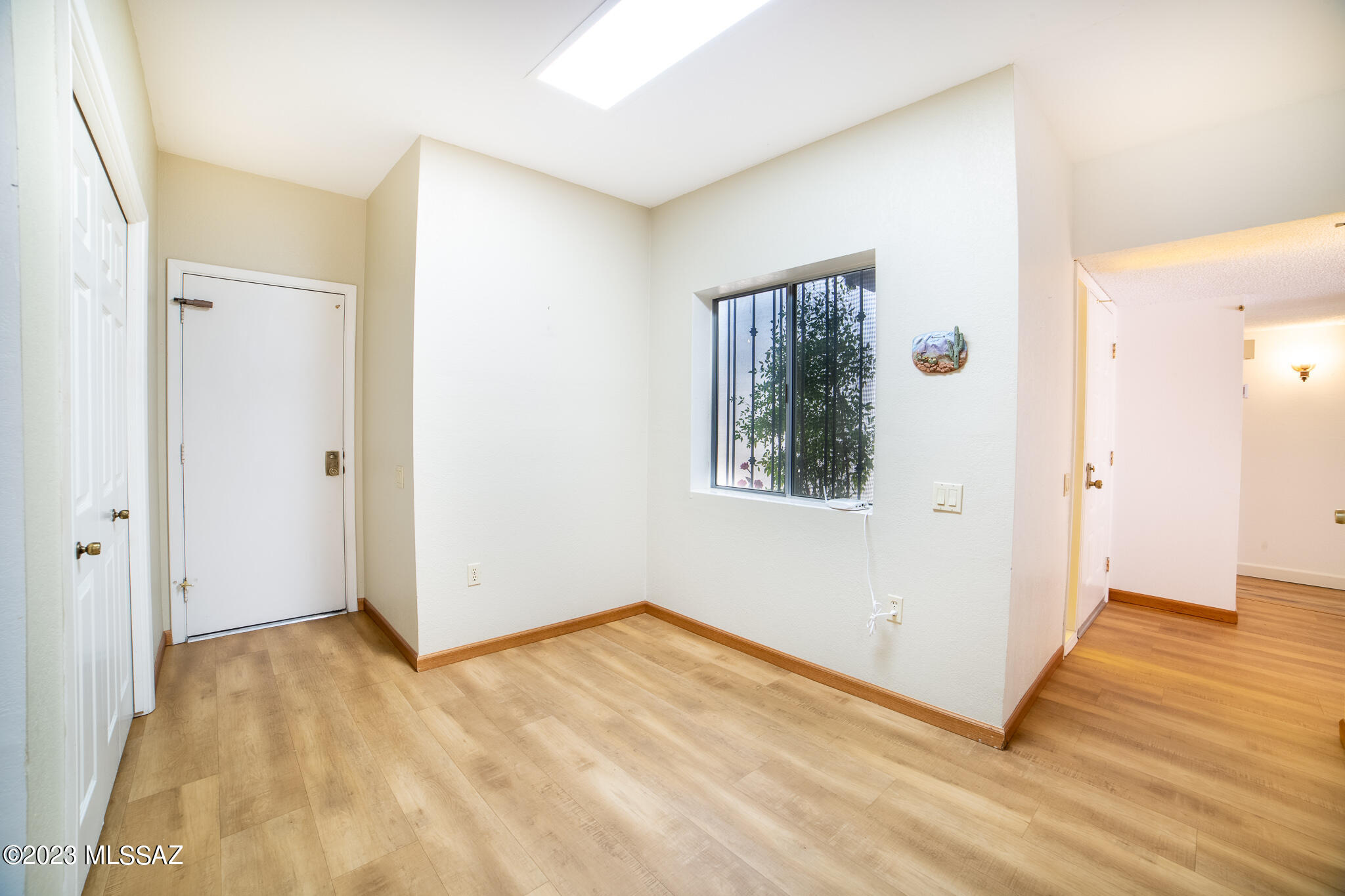 1551 W Calle Mendoza