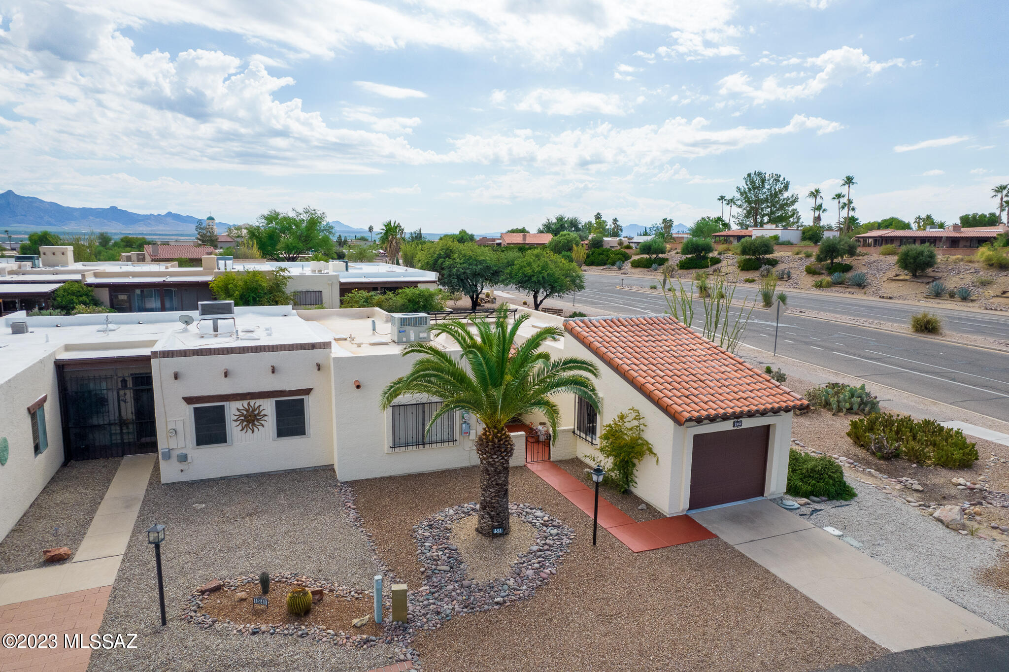 1551 W Calle Mendoza