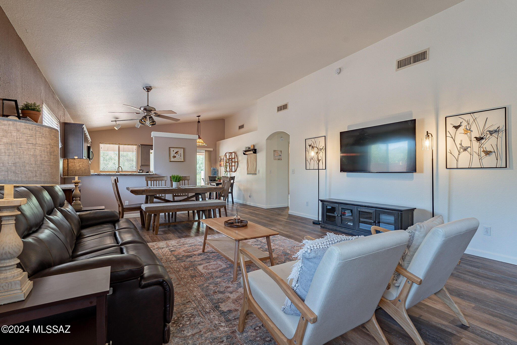 8246 N Paseo Del Rancho Escondido