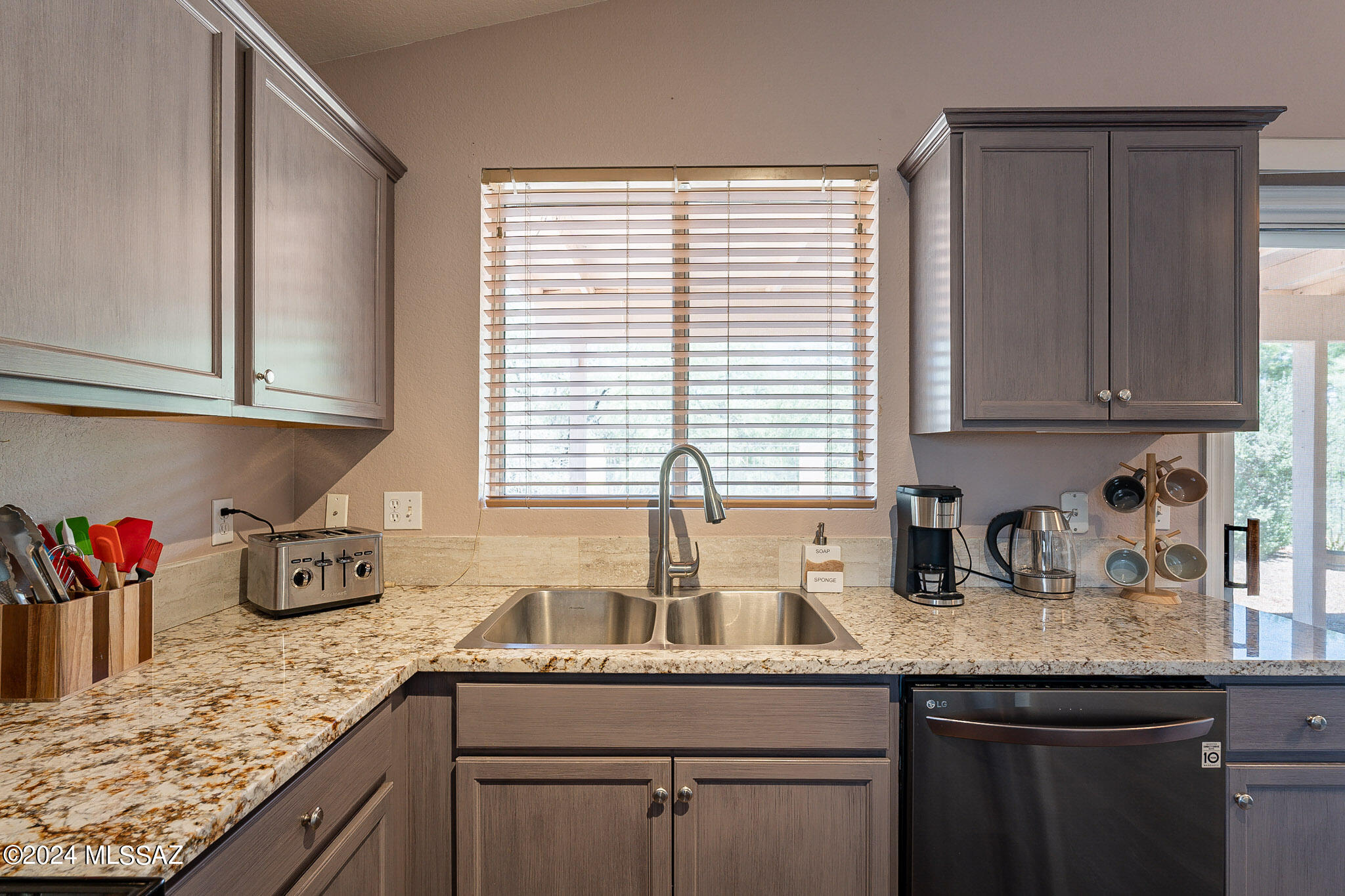 8246 N Paseo Del Rancho Escondido