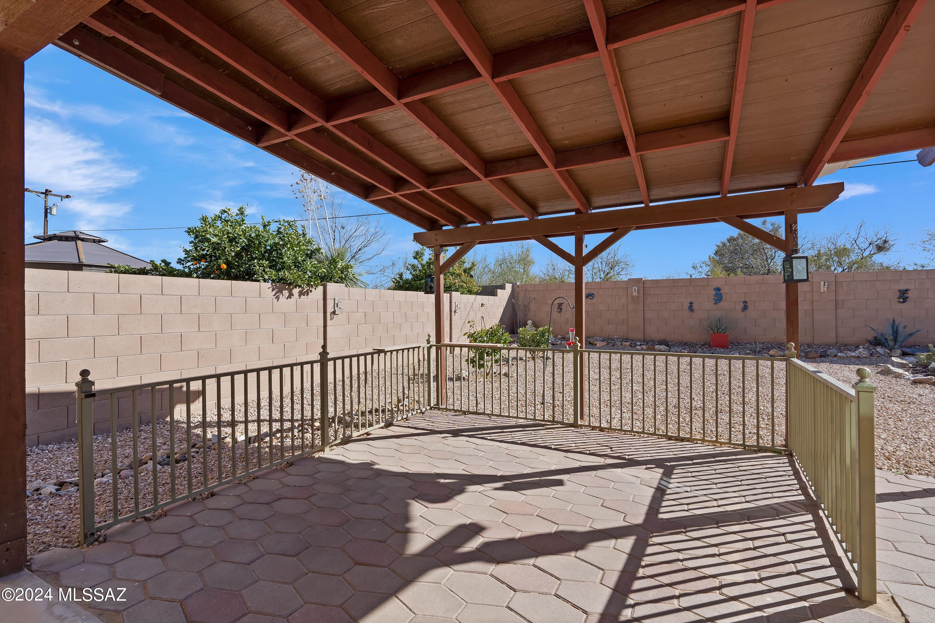 1412 N Darlene Place