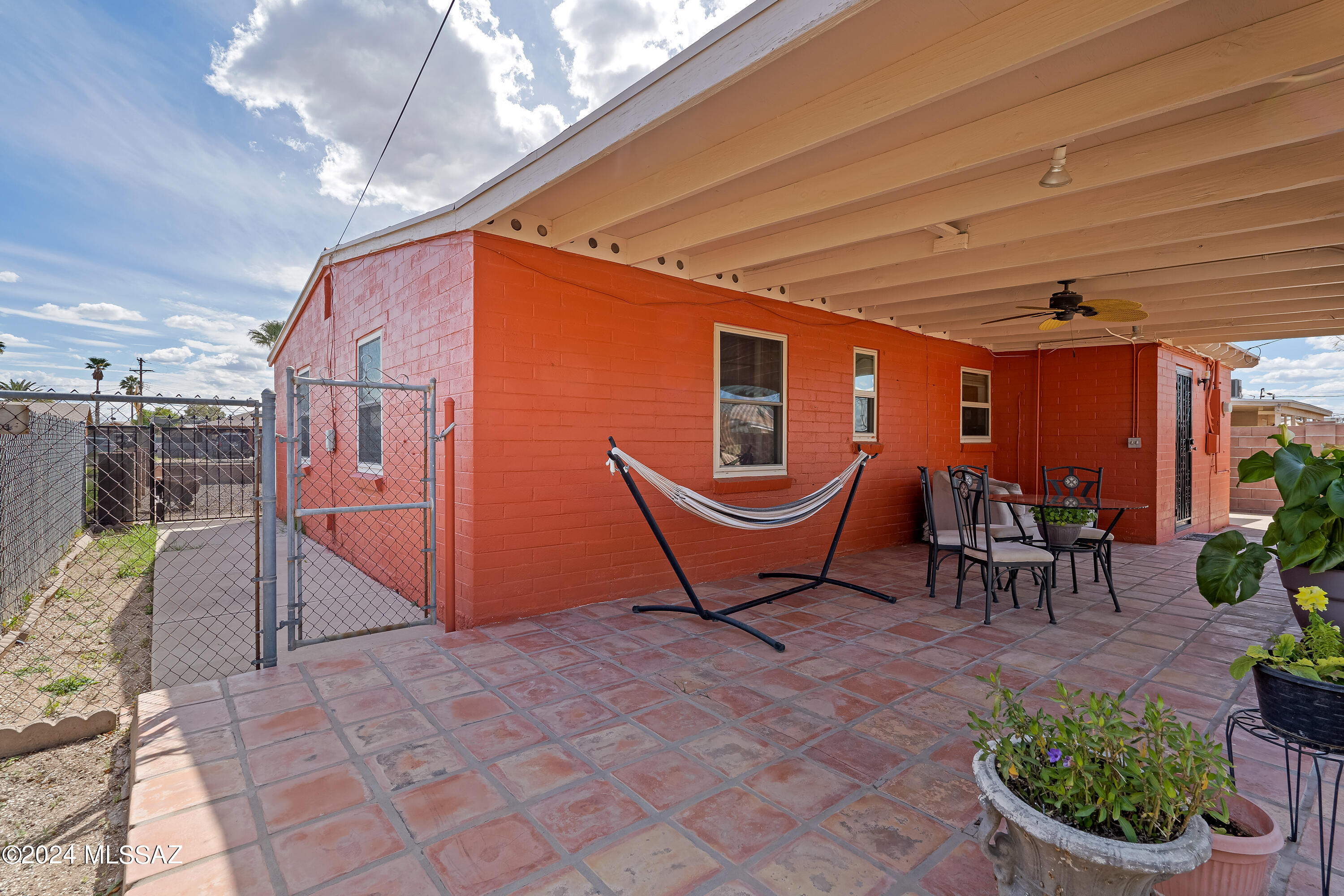 3165 E Silverlake Road